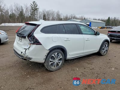 Trzecie zdjęcie samochodu z tyłu: 2018 VOLVO V60 CROSS COUNTRY PREMIER VIN:YV440MWKXJ2044298 - miniatura