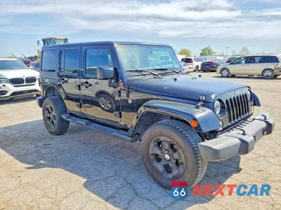 Czwarte zdjęcie samochodu z boku: 2015 JEEP WRANGLER UNLIMITED SAHARA VIN:1C4HJWEG3FL552656 - miniatura