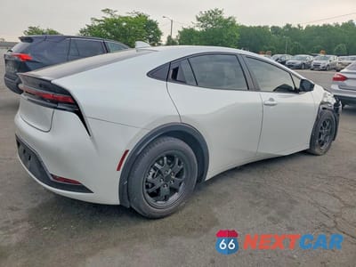 Trzecie zdjęcie samochodu z tyłu: 2024 TOYOTA PRIUS LE VIN:JTDACAAU9R3017278 - miniatura