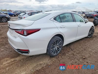 Trzecie zdjęcie samochodu z tyłu: 2024 LEXUS ES 300H BASE VIN:58ADA1C12RU037618 - miniatura
