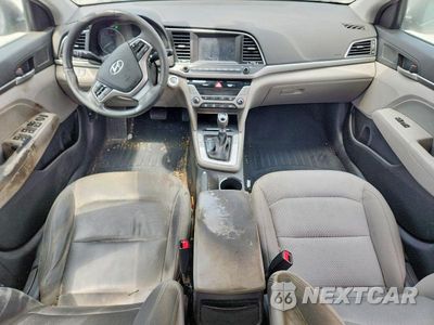 Zdjęcie 8 z 12 samochodu: 2018 HYUNDAI ELANTRA VALUE EDITION VIN:5NPD84LF4JH301067 - miniatura