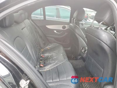 Zdjęcie 10 z 12 samochodu: 2017 MERCEDES-BENZ C 300 4MATIC VIN:55SWF4KB0HU188237 - miniatura