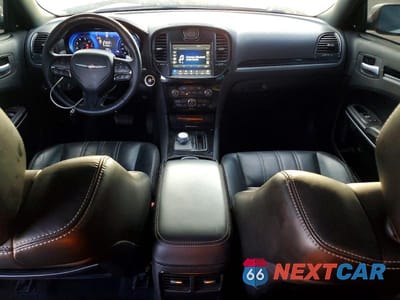 Zdjęcie 8 z 12 samochodu: 2022 CHRYSLER 300 S VIN:2C3CCABG0NH198817 - miniatura
