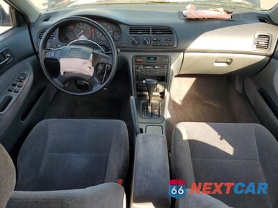 Zdjęcie 8 z 12 samochodu: 1995 HONDA ACCORD LX VIN:JHMCD5638SC061760 - miniatura