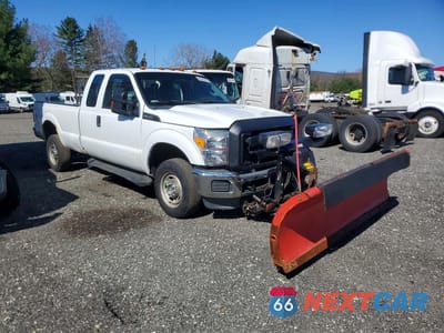 Czwarte zdjęcie samochodu z boku: 2012 FORD F350 SUPER DUTY VIN:1FT8X3B67CED11630 - miniatura