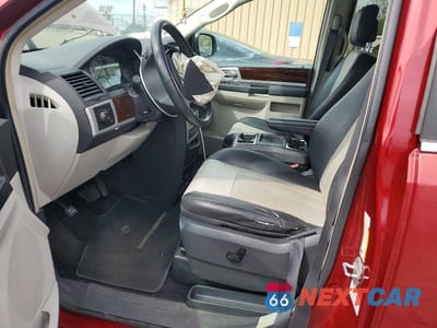 Zdjęcie 7 z 13 samochodu: 2010 CHRYSLER TOWN & COUNTRY TOURING PLUS VIN:2A4RR8D13AR406080 - miniatura