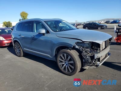 Czwarte zdjęcie samochodu z boku: 2022 VOLVO XC90 T8 RECHARGE INSCRIPTION VIN:YV4BR00LXN1806628 - miniatura