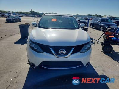 Piąte zdjęcie samochodu w środku: 2017 NISSAN ROGUE SPORT SL VIN:JN1BJ1CP1HW015607 - miniatura