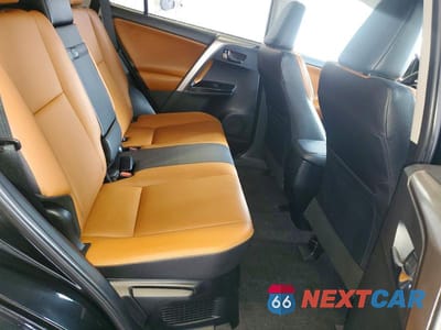 Zdjęcie 11 z 13 samochodu: 2018 TOYOTA RAV4 HV LIMITED VIN:JTMDJREV9JD221159 - miniatura