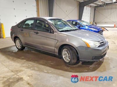 Czwarte zdjęcie samochodu z boku: 2010 FORD FOCUS SE VIN:1FAHP3FNXAW237649 - miniatura