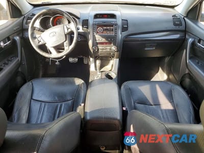 Zdjęcie 8 z 12 samochodu: 2012 KIA SORENTO SX VIN:5XYKWDA29CG274827 - miniatura