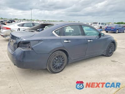 Trzecie zdjęcie samochodu z tyłu: 2015 NISSAN ALTIMA 2.5 S VIN:1N4AL3AP0FN922939 - miniatura