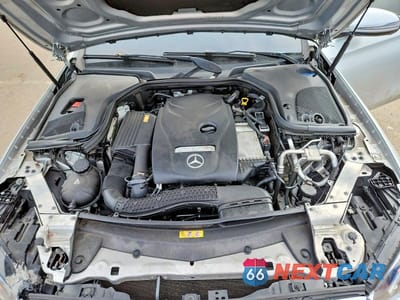 Zdjęcie 11 z 12 samochodu: 2017 MERCEDES-BENZ E 300 4MATIC VIN:WDDZF4KB3HA154144 - miniatura