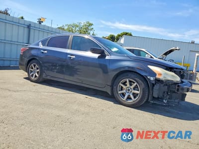 Czwarte zdjęcie samochodu z boku: 2015 NISSAN ALTIMA 2.5 S VIN:1N4AL3AP5FC590444 - miniatura