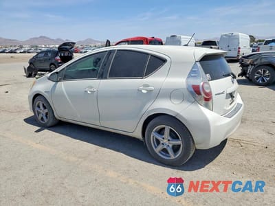 Drugie zdjęcie samochodu z przodu: 2013 TOYOTA PRIUS C VIN:JTDKDTB30D1529759 - miniatura