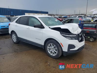 Czwarte zdjęcie samochodu z boku: 2022 CHEVROLET EQUINOX LS VIN:2GNAXHEV0N6132832 - miniatura