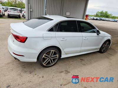 Trzecie zdjęcie samochodu z tyłu: 2018 AUDI A3 PREMIUM PLUS VIN:WAUJ8GFF7J1017968 - miniatura