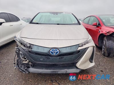 Piąte zdjęcie samochodu w środku: 2017 TOYOTA PRIUS PRIME PREMIUM VIN:JTDKARFP7H3004989 - miniatura