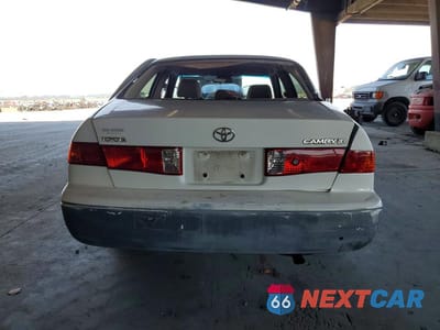 Zdjęcie 6 z 12 samochodu: 2001 TOYOTA CAMRY LE VIN:4T1BG22K21U826868 - miniatura