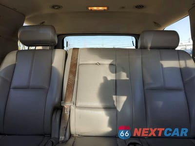 Zdjęcie 10 z 13 samochodu: 2007 CHEVROLET TAHOE K1500 VIN:1GNFK13047J405733 - miniatura