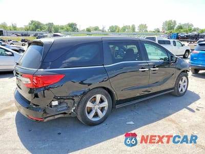 Trzecie zdjęcie samochodu z tyłu: 2020 HONDA ODYSSEY EXL VIN:5FNRL6H70LB043357 - miniatura