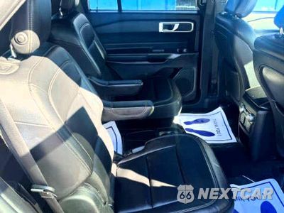 Zdjęcie 6 z 10 samochodu: 2020 FORD EXPLORER XLT VIN:1FMSK7DH9LGC22331 - miniatura