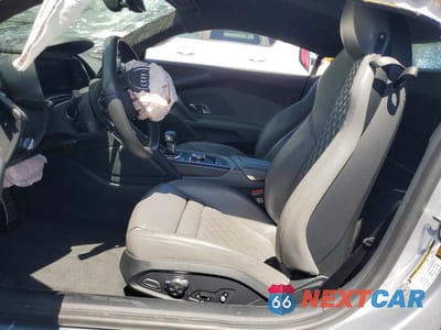 Zdjęcie 7 z 12 samochodu: 2017 AUDI R8 5.2 PLUS QUATTRO VIN:WUAKBAFX8H7903290 - miniatura