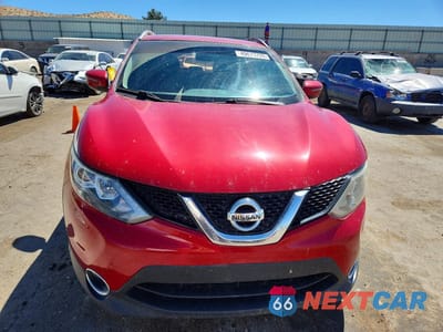 Piąte zdjęcie samochodu w środku: 2017 NISSAN ROGUE SPORT SV VIN:JN1BJ1CR4HW109238 - miniatura