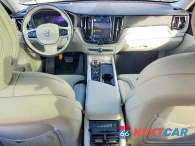 Zdjęcie 8 z 13 samochodu: 2022 VOLV XC60 VIN:YV4L12RL7N1081628 - miniatura