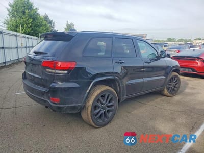 Trzecie zdjęcie samochodu z tyłu: 2019 JEEP GRAND CHEROKEE LAREDO VIN:1C4RJFAG8KC561809 - miniatura