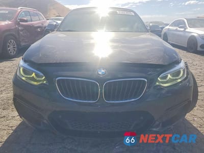Piąte zdjęcie samochodu w środku: 2016 BMW M235I VIN:WBA1M1C50GV394695 - miniatura