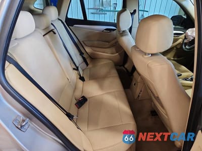 Zdjęcie 10 z 12 samochodu: 2015 BMW X1 XDRIVE28I VIN:WBAVL1C50FVY27001 - miniatura