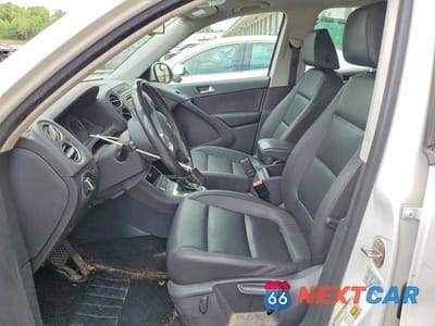 Zdjęcie 7 z 13 samochodu: 2016 VOLKSWAGEN TIGUAN S VIN:WVGAV7AX0GW540736 - miniatura