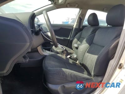 Zdjęcie 7 z 12 samochodu: 2013 TOYOTA COROLLA S VIN:5YFBU4EE2DP127210 - miniatura