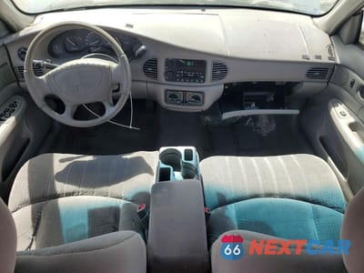 Zdjęcie 8 z 12 samochodu: 2002 BUICK CENTURY CUSTOM VIN:2G4WS52J821283029 - miniatura