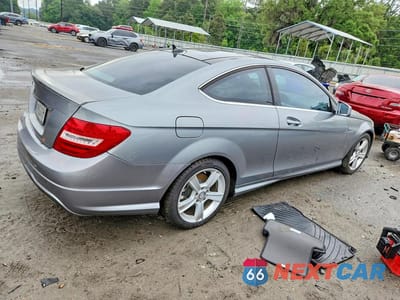 Trzecie zdjęcie samochodu z tyłu: 2014 MERCEDES-BENZ C 250 VIN:WDDGJ4HB7EG292484 - miniatura
