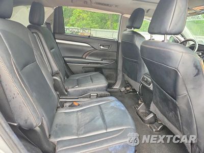 Zdjęcie 11 z 13 samochodu: 2019 TOYOTA HIGHLANDER XLE VIN:5TDJZRFH4KS587718 - miniatura