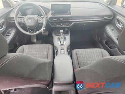Zdjęcie 8 z 12 samochodu: 2025 HONDA HR-V LX VIN:3CZRZ2H3XSM741225 - miniatura
