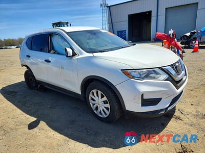 Czwarte zdjęcie samochodu z boku: 2020 NISSAN ROGUE S VIN:5N1AT2MT9LC777156 - miniatura