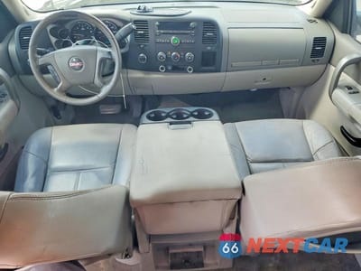 Zdjęcie 8 z 12 samochodu: 2007 GMC NEW SIERRA K1500 VIN:2GTEK13C371603440 - miniatura
