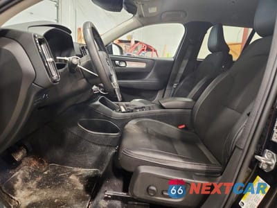 Zdjęcie 7 z 13 samochodu: 2020 VOLVO XC40 T5 MOMENTUM VIN:YV4162UK5L2323704 - miniatura