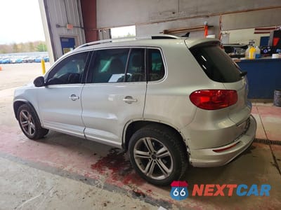 Drugie zdjęcie samochodu z przodu: 2017 VOLKSWAGEN TIGUAN SPORT VIN:WVGTV7AX7HK019420 - miniatura