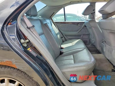 Zdjęcie 10 z 11 samochodu: 2001 MERCEDES-BENZ E 320 VIN:WDBJF65J41B310812 - miniatura