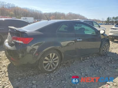 Trzecie zdjęcie samochodu z tyłu: 2013 KIA FORTE KOUP SX VIN:KNAFW6A33D5690465 - miniatura
