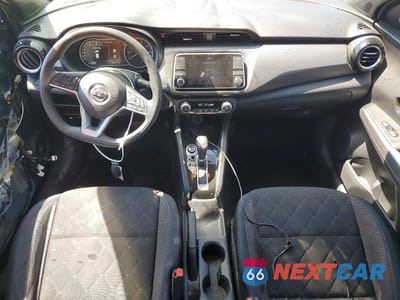 Zdjęcie 8 z 11 samochodu: 2018 NISSAN KICKS SV VIN:3N1CP5CU2JL542485 - miniatura