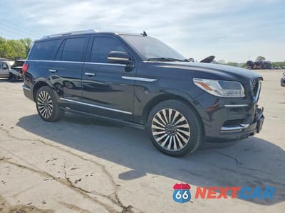 Czwarte zdjęcie samochodu z boku: 2019 LINCOLN NAVIGATOR RESERVE VIN:5LMJJ2LT5KEL08962 - miniatura