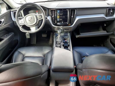 Zdjęcie 8 z 14 samochodu: 2018 VOLVO XC60 T6 MOMENTUM VIN:YV4A22RK8J1022108 - miniatura