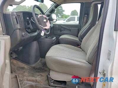 Zdjęcie 7 z 13 samochodu: 2024 CHEV EXPRESS G2500 VIN:1GCWGAFP8R1240176 - miniatura