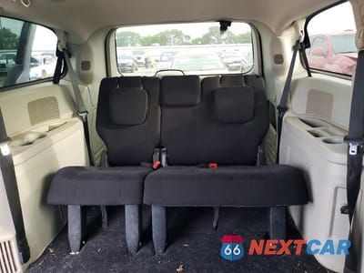 Zdjęcie 10 z 12 samochodu: 2011 DODGE GRAND CARAVAN EXPRESS VIN:2D4RN4DG8BR732038 - miniatura