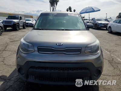 Piąte zdjęcie samochodu w środku: 2018 KIA SOUL BASE VIN:KNDJN2A25J7583465 - miniatura